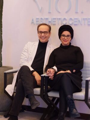 Ghazal Shakeri Instagram - ⁨	⁨	⁨	💙

یار با ماست چه حاجت که زیادت طلبیم
دولت صحبت آن مونس جان ما را بس .

‪‪@dr.mehrdadhashemii‬‬ 💋

#حافظ⁩⁩⁩