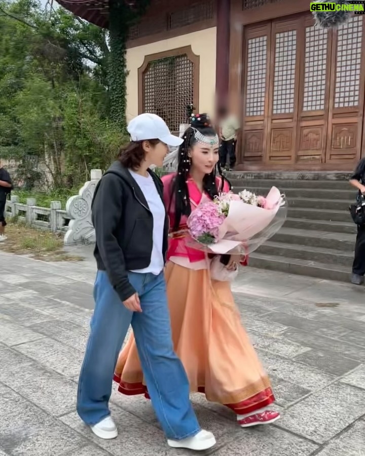 Gigi Lai Chi - 20.1K Likes - 期待我親愛的 @cecilia_pakchi_cheung 在《一路繁花2》的演出！趙敏因你而更奪目。永遠支持妳💓

#love #warm #sweet #grateful #一路繁花2