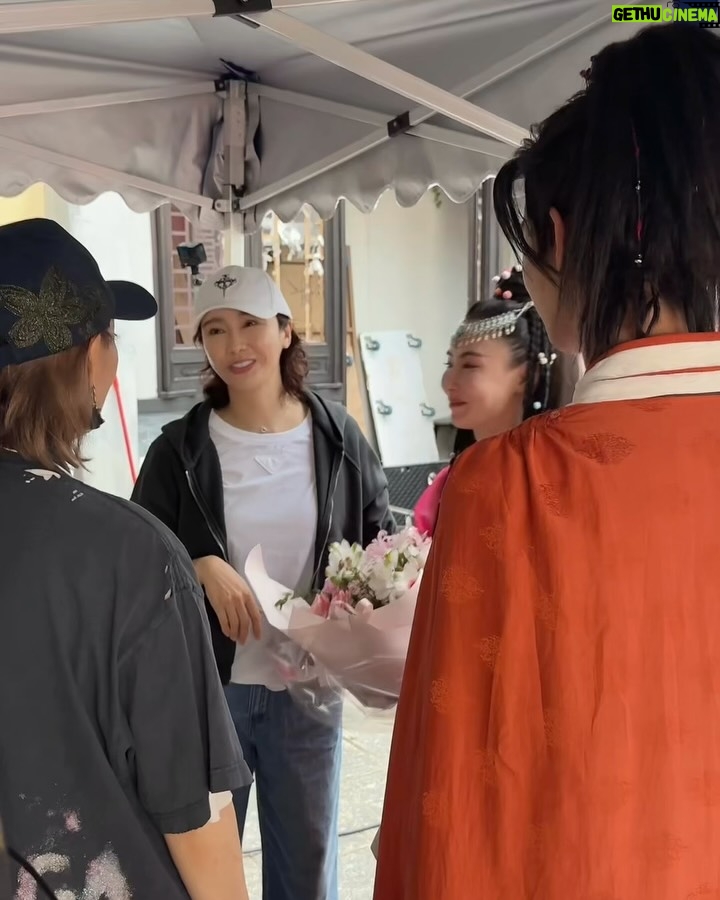Gigi Lai Chi - 20.1K Likes - 期待我親愛的 @cecilia_pakchi_cheung 在《一路繁花2》的演出！趙敏因你而更奪目。永遠支持妳💓

#love #warm #sweet #grateful #一路繁花2