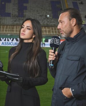 Giusy Meloni Instagram - Last night ✨
#FiorentinaBologna @dazn_it