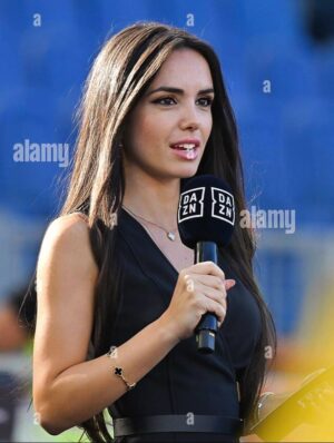 Giusy Meloni Instagram - #RomaVerona #Dazn ✨⚽️🎤
