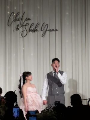 Gladys Tsai Instagram - 師父新婚快樂💗
祝齊麟和詩媛永遠幸福✨
怎麼有人拿了兩次奧運金牌唱歌還這麼好聽！！
怎麼會有人懷孕穿婚紗還這麼美～～
期待跟小王子一起打羽球了🏸
還要去新家玩喔
@chilinwang @10yuan.0424