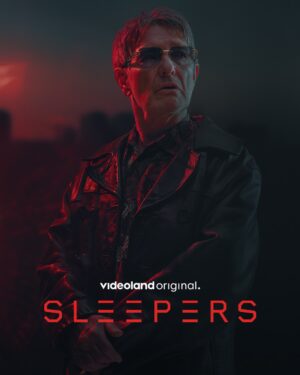 Glennis Grace Instagram - Dit stel belooft je het grimmigste weekend ooit 🩸🥰 Zit jij klaar? Sleepers 3 is vanaf 12 december te bingen! #sleepers #crime #serie

Na de moordaanslag op Willem (Teun Kuilboer) staat Martin (Robert de Hoog) er helemaal alleen voor. Ans is spoorloos en in zijn zoektocht naar haar moet hij samenwerken met een vermoedelijke vijand. Er is geen andere optie voor Martin dan volledig af te dalen in de onderwereld. Maar dan staat hij oog in oog met zijn grootste nachtmerrie. Hij probeert nog één keer uit het moeras te ontsnappen, maar het noodlot slaat toe...