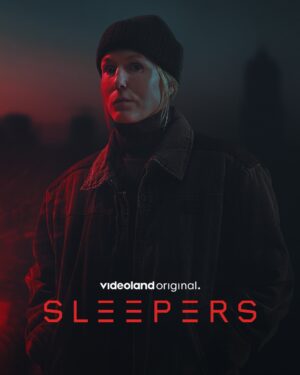 Glennis Grace Instagram - Dit stel belooft je het grimmigste weekend ooit 🩸🥰 Zit jij klaar? Sleepers 3 is vanaf 12 december te bingen! #sleepers #crime #serie

Na de moordaanslag op Willem (Teun Kuilboer) staat Martin (Robert de Hoog) er helemaal alleen voor. Ans is spoorloos en in zijn zoektocht naar haar moet hij samenwerken met een vermoedelijke vijand. Er is geen andere optie voor Martin dan volledig af te dalen in de onderwereld. Maar dan staat hij oog in oog met zijn grootste nachtmerrie. Hij probeert nog één keer uit het moeras te ontsnappen, maar het noodlot slaat toe...