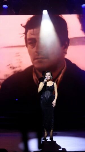 Göksel Instagram - Çok içsel bir yerden yazdığım bir şarkıydı. Yıllar geçtikçe daha fazla hissetmeye başladınız benimle beraber… 🖤