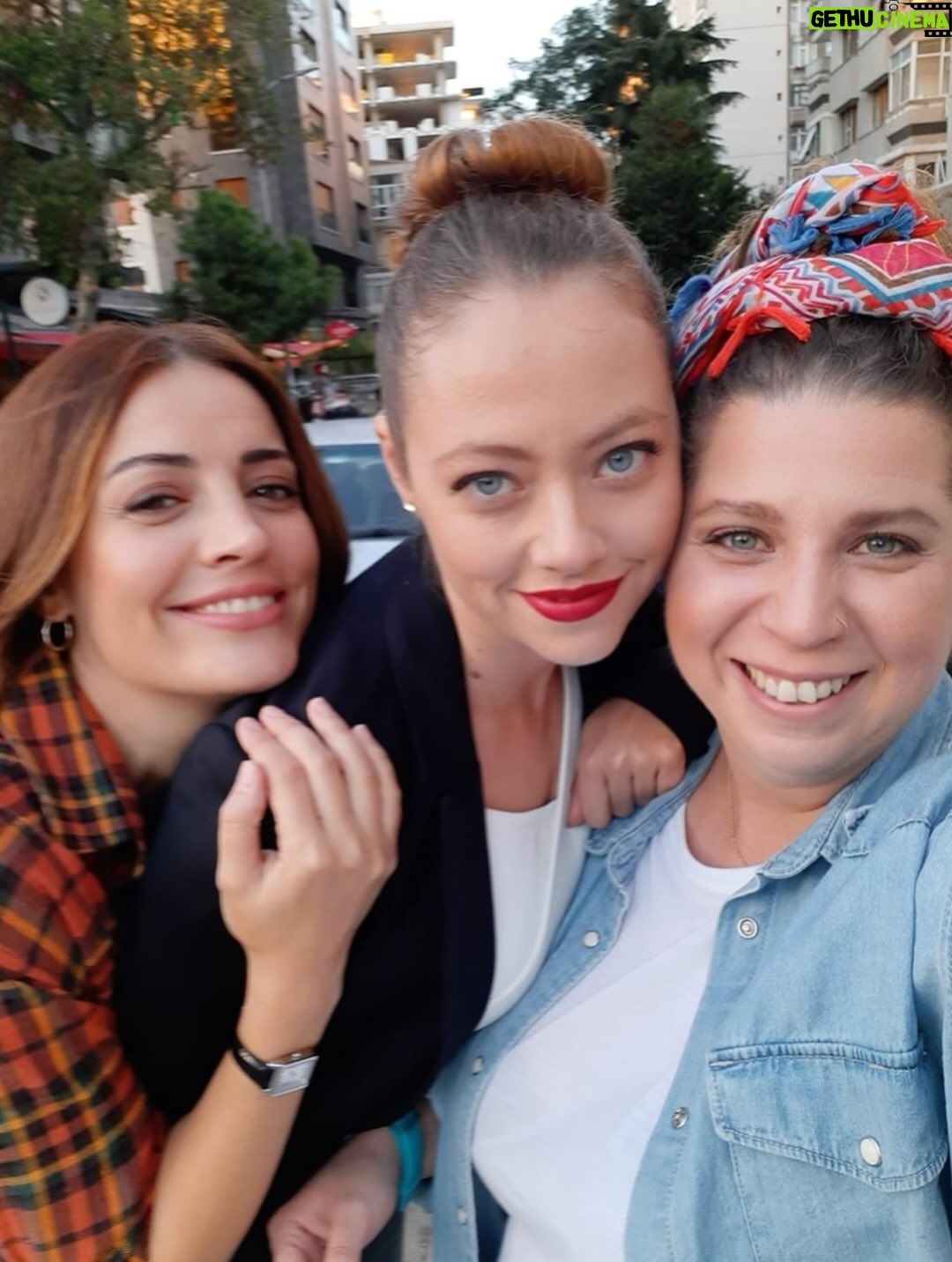 Gözde Kaya - 35.8K Likes - Kızlar sizi çok seviyorum ♥️ @su_sanad @gozzek