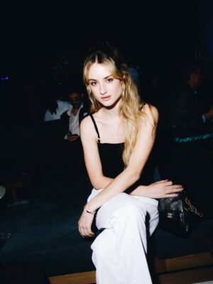 Grace Van Patten Instagram - last night 🖤 @chanelofficial #BleuDeCHANEL @chanel.beauty