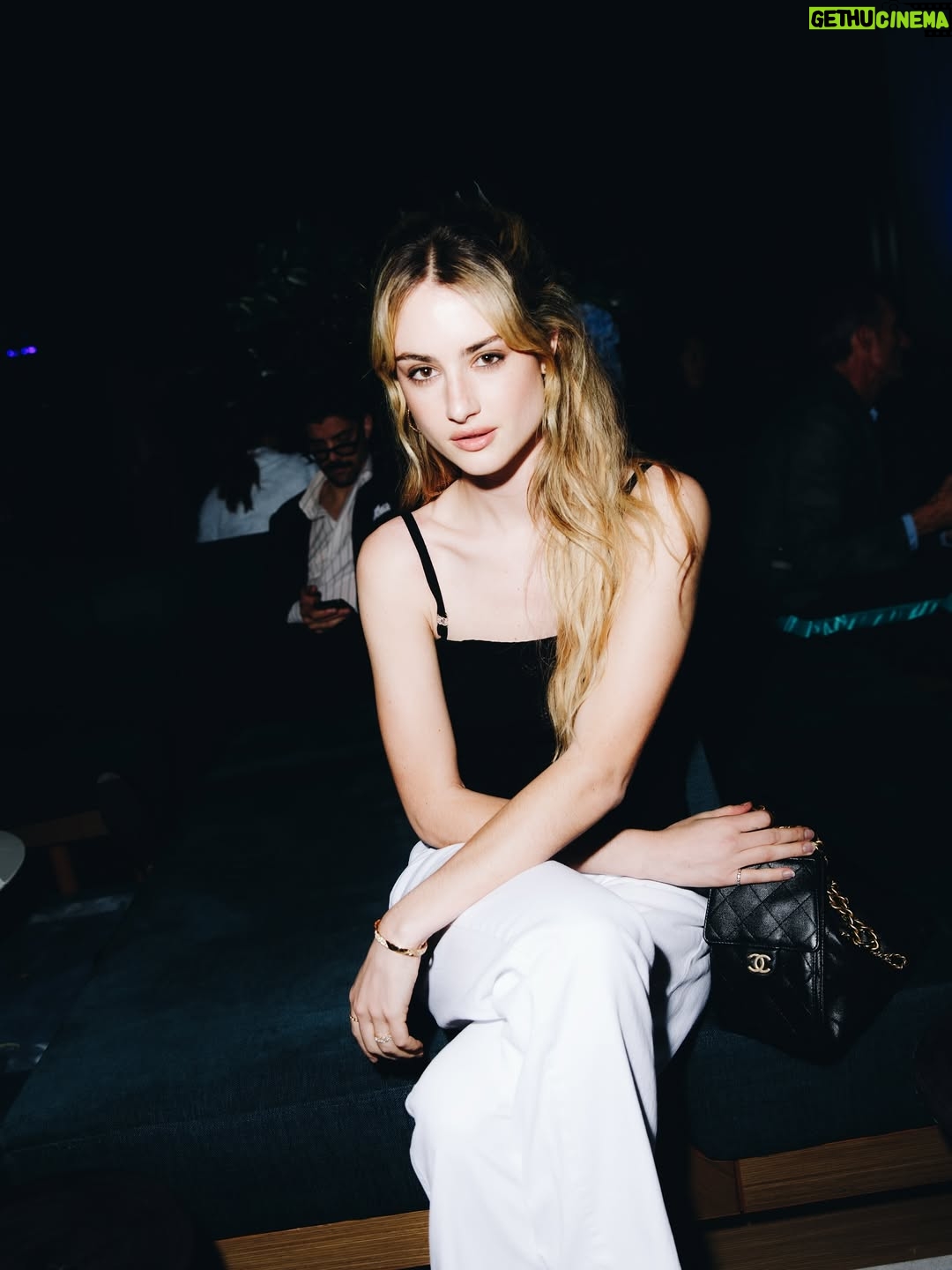 Grace Van Patten - 28.2K Likes - last night 🖤 @chanelofficial #BleuDeCHANEL @chanel.beauty