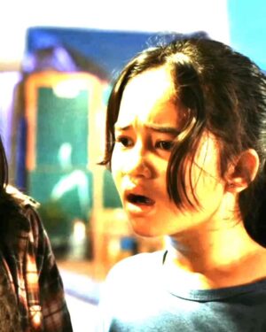 Graciella Abigail Instagram - Maafkan ya klo kesel sm Wulan di part ini ๐๐ป
Ditantangin sama om soft spoken soalnya buat acting ky gitu โบ๏ธ
Tapi memang real nya mirip2 ky gitu juga sih ๐๐
Jadi uda pada nonton #pertaruhantheseries3 sampai episode berapa nih ๐คฉ