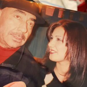Gülden Avşaroğlu Instagram - 25 seneyi aşkındır USTAM olduğun için şükürler olsun bu güzel hayata 🙌🏽 sana olan hayranlığım , saygım ve sevgim sonsuz 🕯️ hala bir şey anlatırken kelimeleri dikkatle seçiyorum , hala bir bakışından anlamlar çıkarmaya çalışıyorum ve hala her sözünün zamanda yerini 12 vurmasına şaşırıyorum 😍 canım ustam çooook yaşa 🙌🏽 iyi ki doğdun ❤️🕯️✨🎊 #senersen84yasinda ✨🎊✨🎊✨ @senersenofficial 🧿