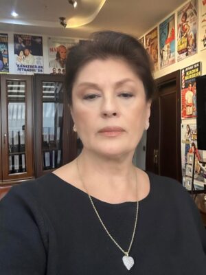 Gülşen Bubikoğlu Instagram - Ofis .. işler güçler..