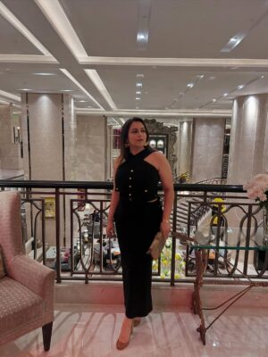 Gurdeep Kohli Instagram - Time to reactivate… last month…..new year round the corner 🎉🌈🥂💫⭐️🧿
#countdowntochristmasnewyear 
Style @the.exude