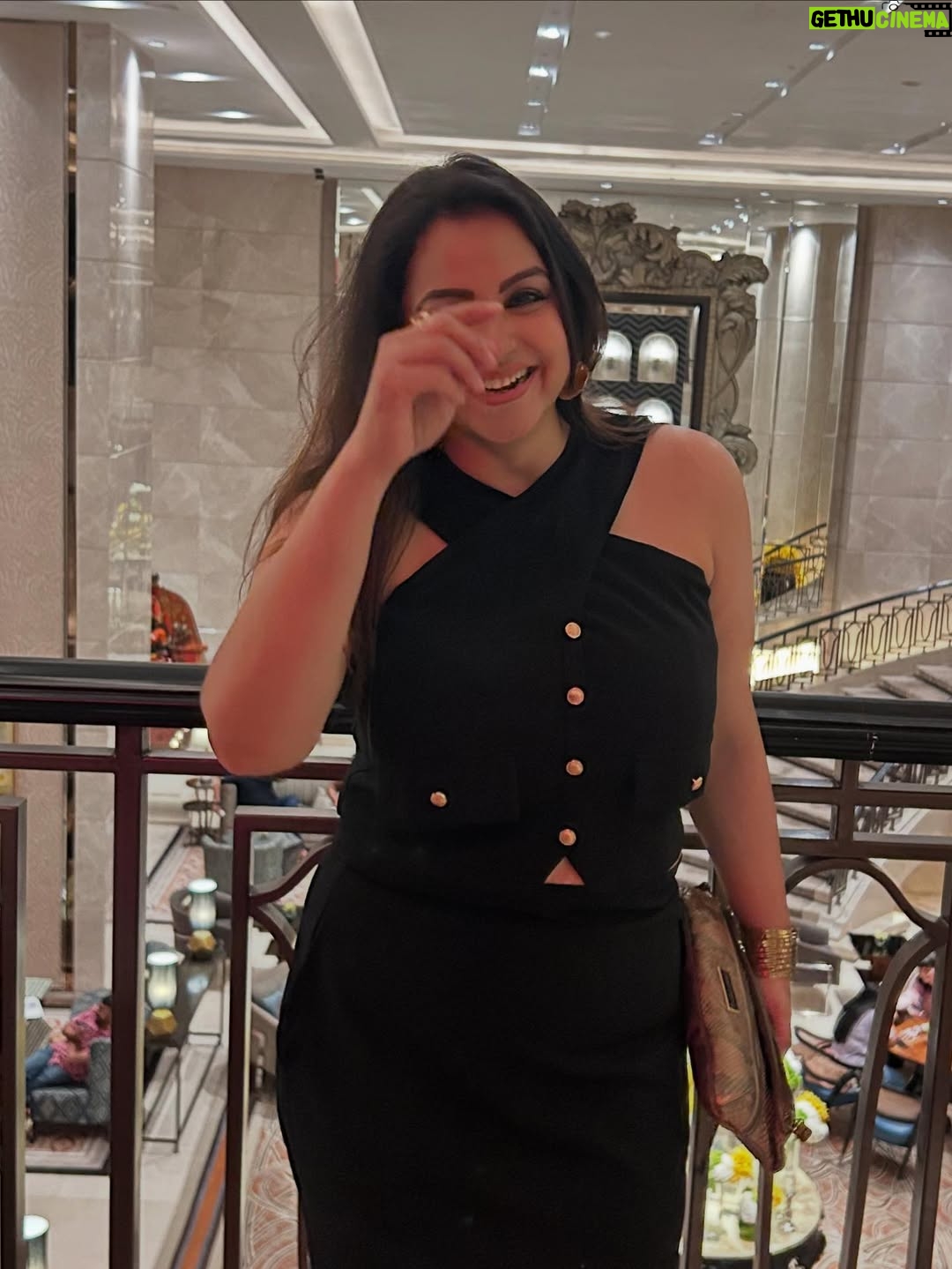 Gurdeep Kohli - 6.6K Likes - Time to reactivate… last month…..new year round the corner 🎉🌈🥂💫⭐️🧿
#countdowntochristmasnewyear 
Style @the.exude