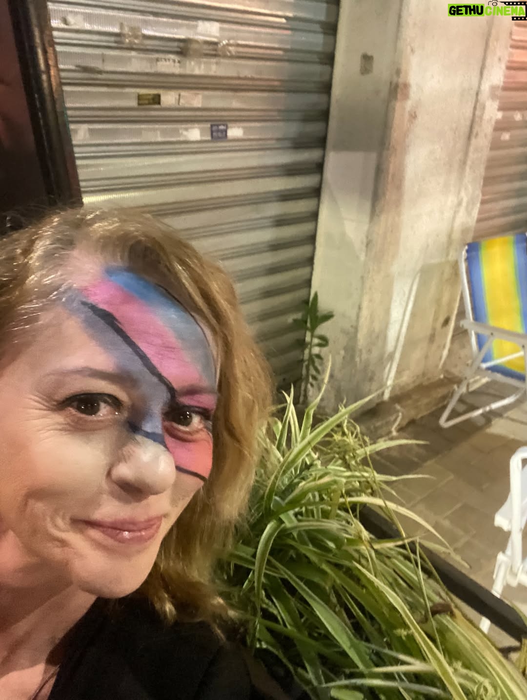 Guta Stresser - 710 Likes - Tô bem “The Bowie” … e vocês? 
BOA SEMANA MEU POVO!!! A rapadura… vocês já sabem! … e quem disse que seria, né?! Fui!
.
#gutastresser #thebowie #bowie #deboas #domingou