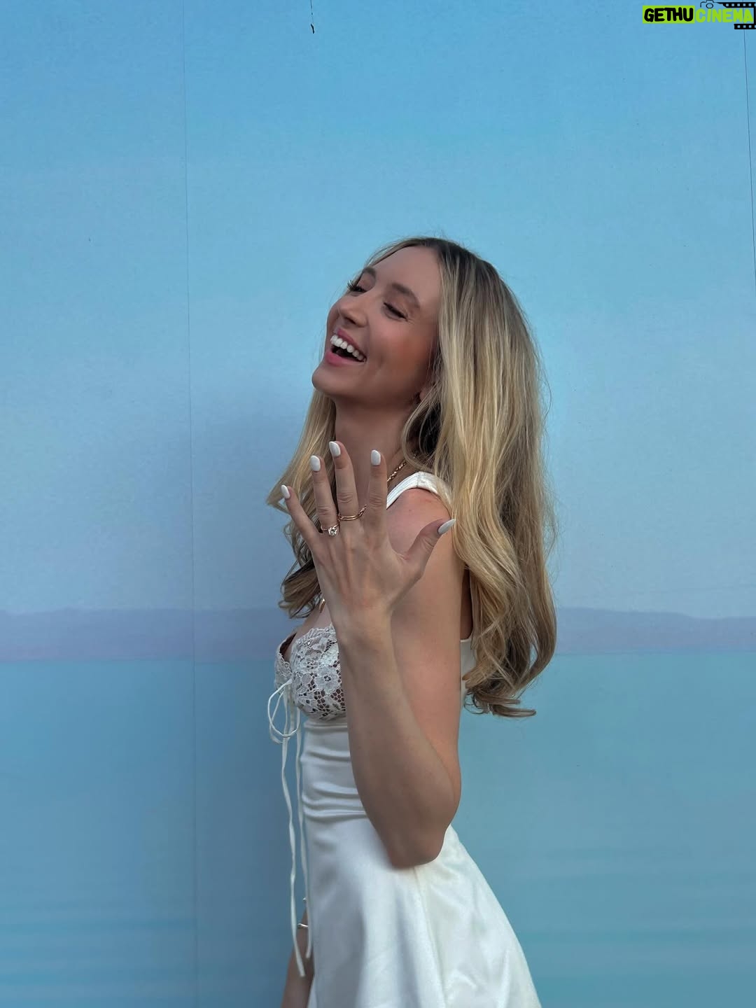 Hana Hayes - 2.7K Likes - The most magical 24 hours 💍