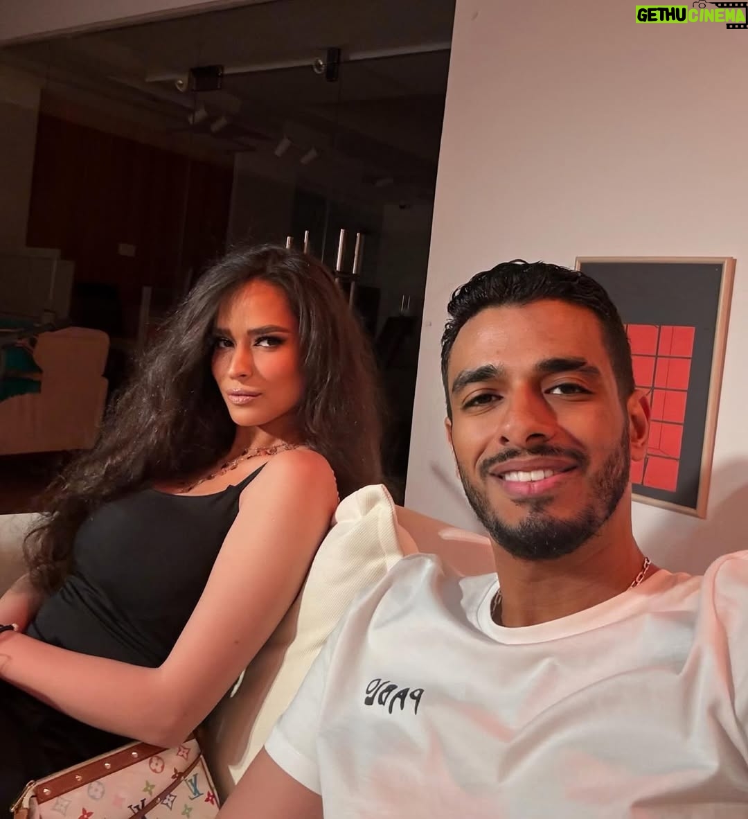 Hana Yousry - 21.4K Likes - كل سنة و انت الحب… و دايما ظهري و سندي.. ربنا يحفظك ليا العمر كله يا حبيبي قلبي.. يا ارجل راجل عرفته في حياتي.. ربنا يخليني ليك.. 😘❤️🌹