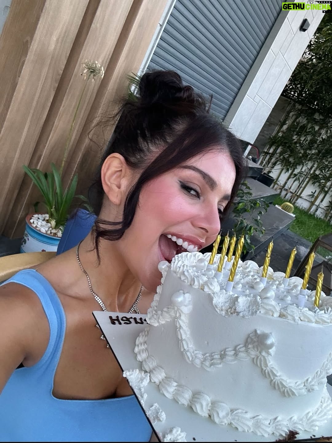 Hanane El Khader - 44.4K Likes - Hello 31 🔥 !! Thank you all for your birthday wishes❤️ love you guys 🎂🎉 #hananeelkhader  #birthday
