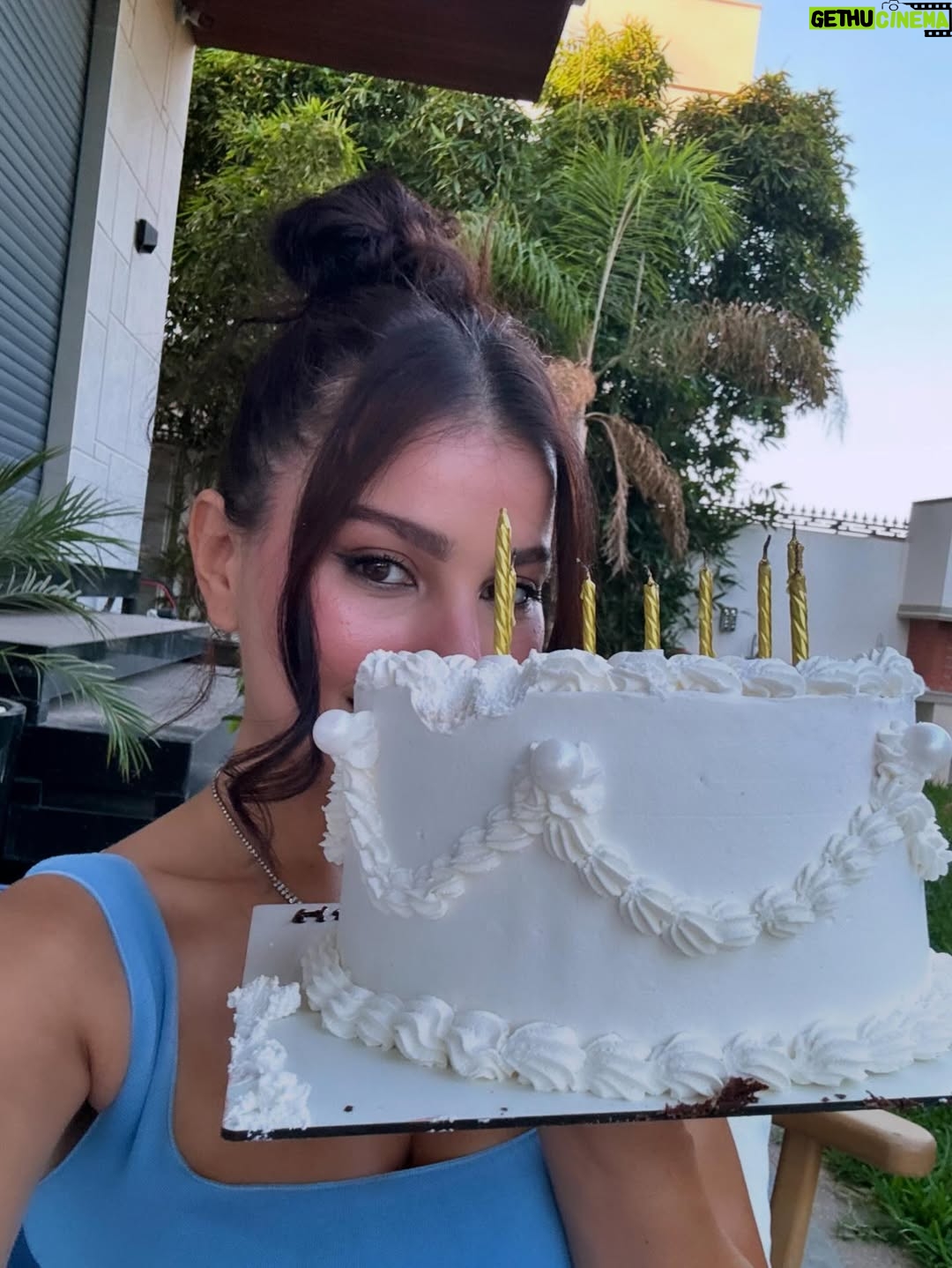 Hanane El Khader - 44.4K Likes - Hello 31 🔥 !! Thank you all for your birthday wishes❤️ love you guys 🎂🎉 #hananeelkhader  #birthday