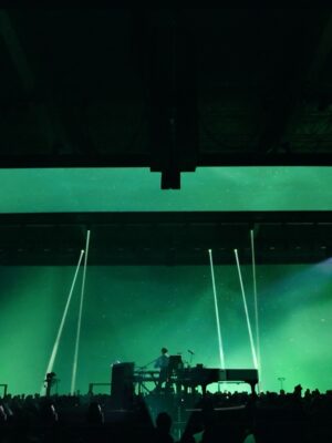 Hania Rani Instagram - Six months ago my friends from @cerclemusic persuaded me to come to Mexico and present some new music. I couldn’t  expect that it would end up as such a mad evening (as usually it happens in CDMX). Now the entire 90 min show teasing my new project  Chilling Bambino and some other new tunes is online and ready to be played and cherished. Thank you for having me 🩵
