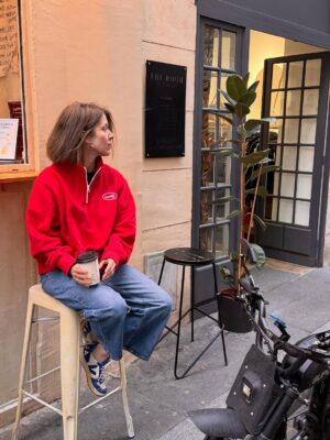 Hanna Kuzina Instagram - @12monkeys.shop 
Найкращий постачальник червоного цієї осені 🍁#12monkeys #redsweatshirt #redsweat