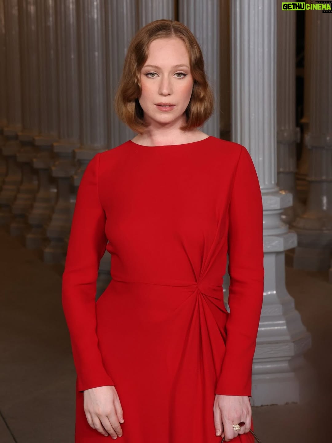 Hannah Einbinder - 37.2K Likes - @lacma ❤️‍🔥 @maisonvalentino 

@mollygreenwald 
@jerrodrobertshair 
@sweetbabyjamie
@frazerkh 
@gettyimages