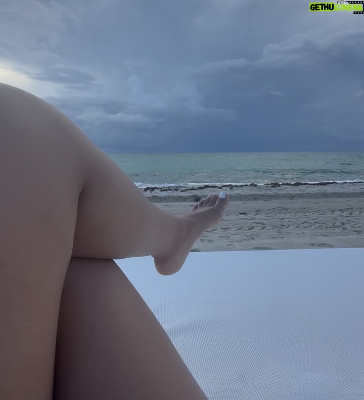 Hannaha Hall - 14.4K Likes - just a few vibes.