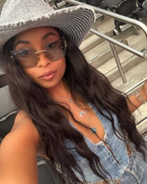 Hannaha Hall Instagram - Beygas for the weekend.