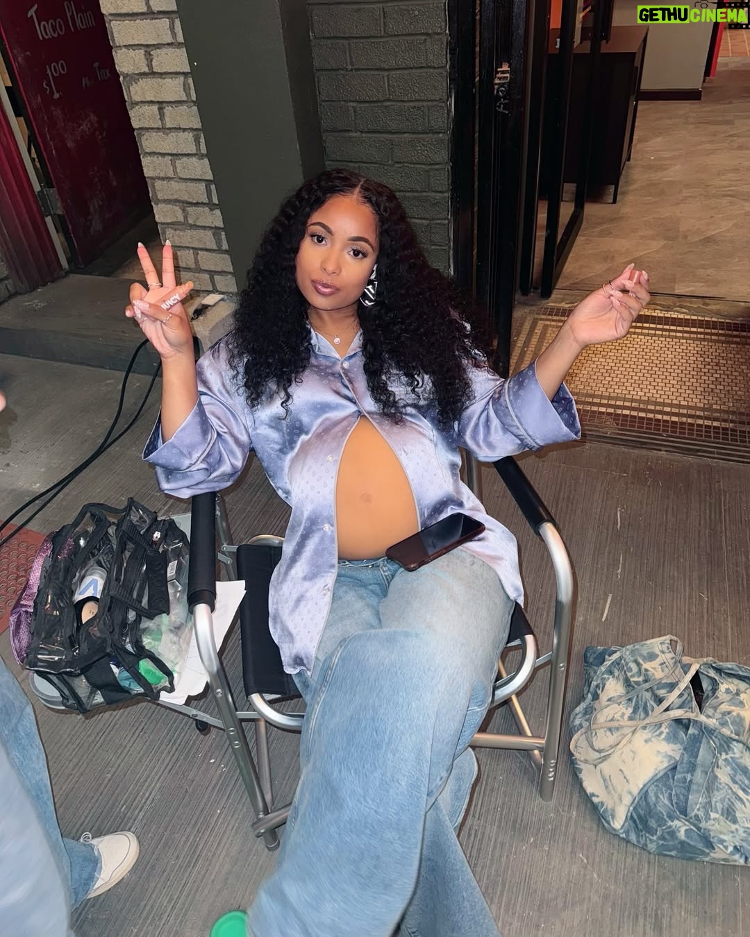 Hannaha Hall - 22.4K Likes - Meet us at the rink @shothechi