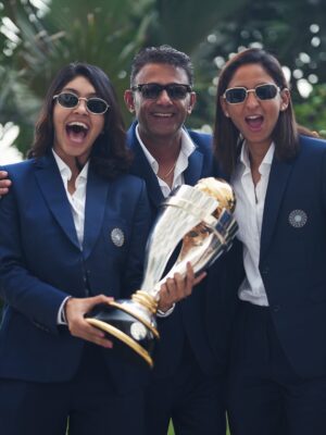 Harleen Deol Instagram - Vo trophy wali feeling 🤪
