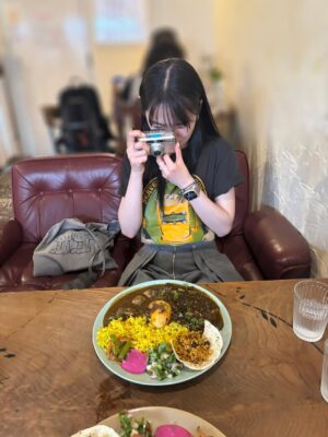 Haruka Kudo Instagram - 現像した下手な写真を前に頭を抱えるけど、カレーは美味しいし、楽しいからオールオッケー🙆🏻‍♀️ @a_h.curryfilm_