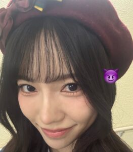 Haruka Shimazaki Instagram - 13年前の今日、私にとって特別な曲「永遠プレッシャー」が発売されました。
そんな日にじゃんけん大会の会場でもあった日本武道館で、この曲を歌えたことに、奇跡みたいな縁を感じています。
AKB48、20周年おめでとう！！

Hair & Makeup @ru.025h 
メイクは令和のアイドルメイクにしていただきました✨
まつ毛は一本ずつつけまつ毛で、感動🥺
写真は無加工にしたので是非メイクの参考にしてみてね！

#AKBは青春ですin武道館