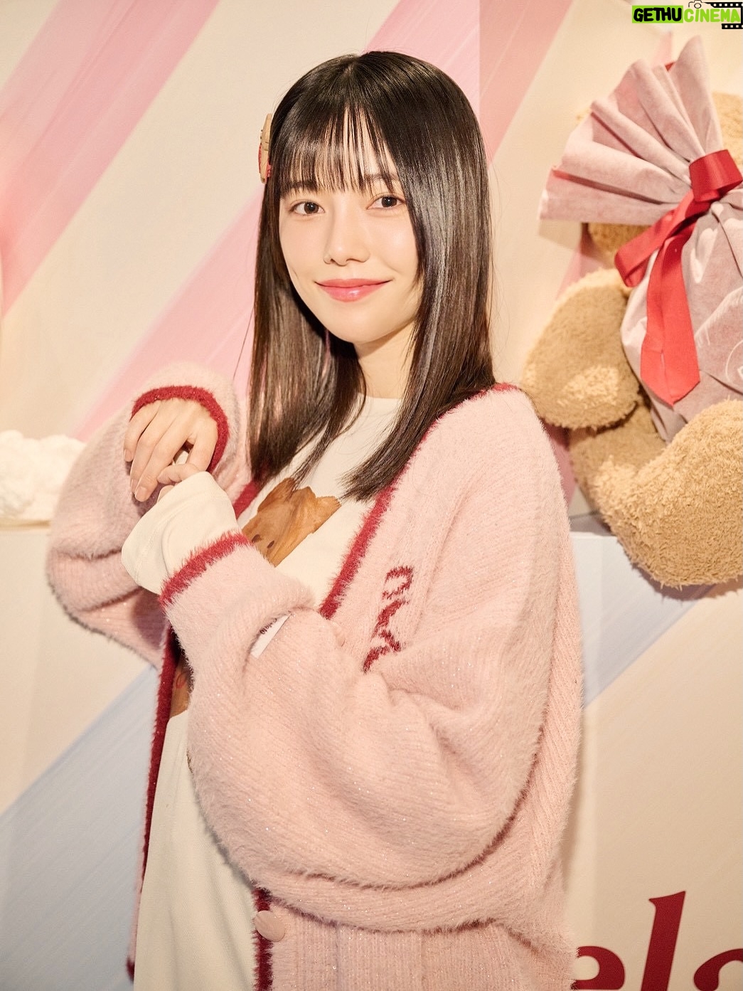 Haruka Shimazaki - 11.5K Likes - 今年もやってきた🦌💫
GELATO PIQUE CHRISTMAS GIFT MARKET 2025🎄
11月22日(土)から12月7日(日)まで表参道ヒルズで開催するよ！
ピケベアの雪だるまかわいい〜⛄️

@gelatopique_official 
#gelatopique #ジェラートピケ 
#gelatopiquechristmasgiftmarket2025 
#ジェラートピケクリスマスギフトマーケット2025
#クリスマスマーケット