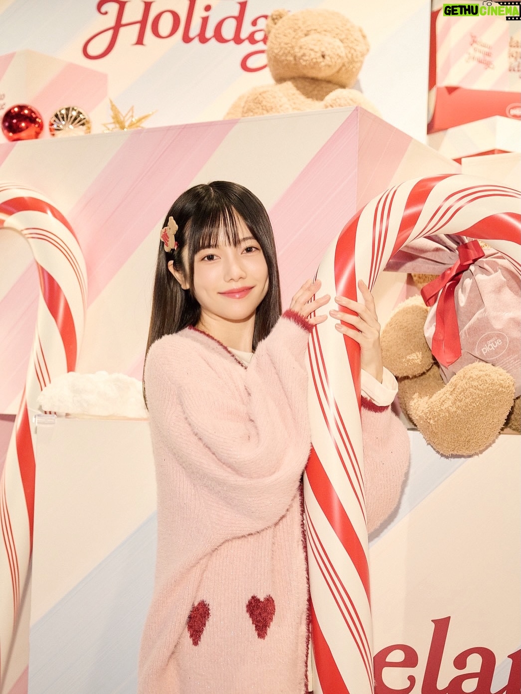 Haruka Shimazaki - 11.5K Likes - 今年もやってきた🦌💫
GELATO PIQUE CHRISTMAS GIFT MARKET 2025🎄
11月22日(土)から12月7日(日)まで表参道ヒルズで開催するよ！
ピケベアの雪だるまかわいい〜⛄️

@gelatopique_official 
#gelatopique #ジェラートピケ 
#gelatopiquechristmasgiftmarket2025 
#ジェラートピケクリスマスギフトマーケット2025
#クリスマスマーケット
