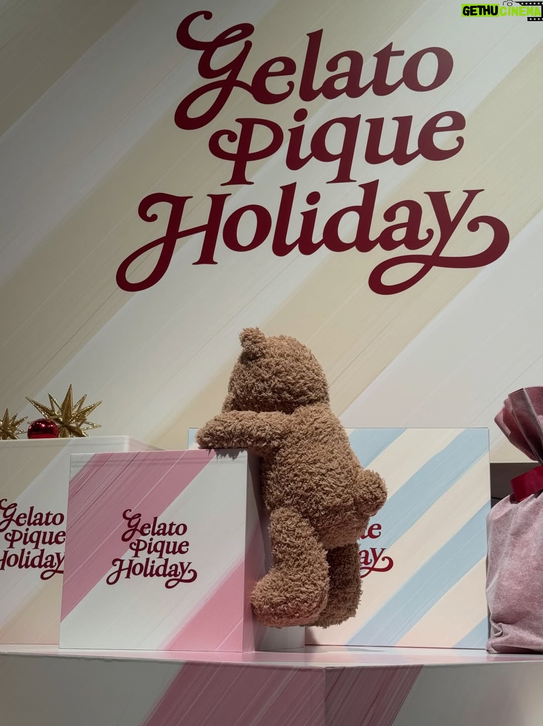 Haruka Shimazaki - 11.5K Likes - 今年もやってきた🦌💫
GELATO PIQUE CHRISTMAS GIFT MARKET 2025🎄
11月22日(土)から12月7日(日)まで表参道ヒルズで開催するよ！
ピケベアの雪だるまかわいい〜⛄️

@gelatopique_official 
#gelatopique #ジェラートピケ 
#gelatopiquechristmasgiftmarket2025 
#ジェラートピケクリスマスギフトマーケット2025
#クリスマスマーケット