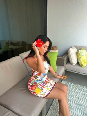 Haya Karazon Instagram - ⭐️👗🦋🥐🍡🍬🍭

#love#explorer#fypهيا_كرزون#dubai#السعودية#مصر#viralpost