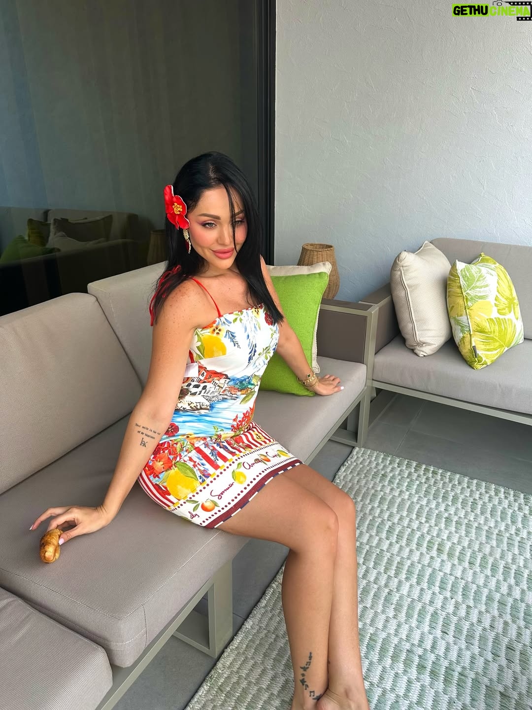 Haya Karazon - 8.2K Likes - ⭐️👗🦋🥐🍡🍬🍭

#love#explorer#fypهيا_كرزون#dubai#السعودية#مصر#viralpost