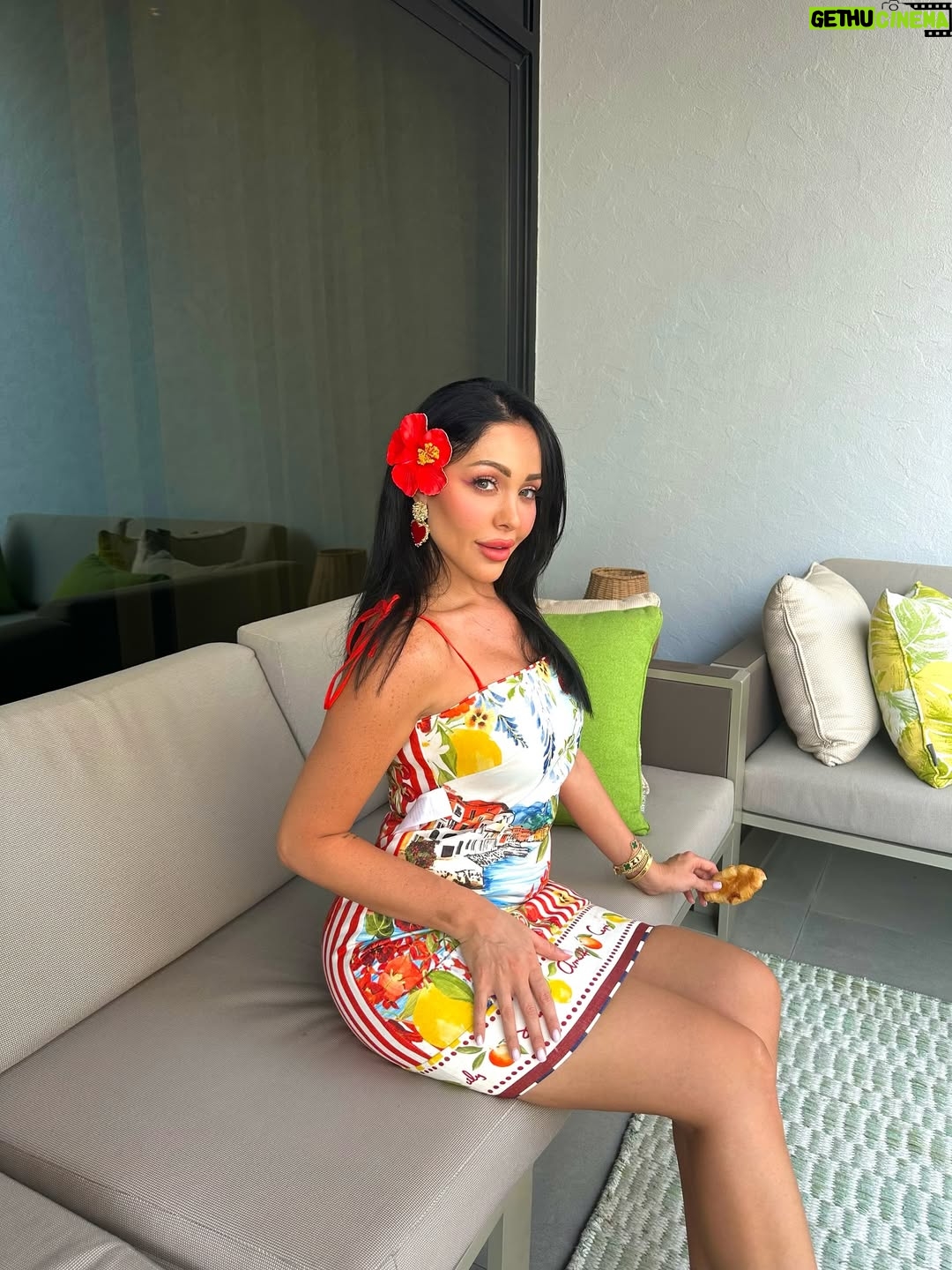 Haya Karazon - 8.2K Likes - ⭐️👗🦋🥐🍡🍬🍭

#love#explorer#fypهيا_كرزون#dubai#السعودية#مصر#viralpost