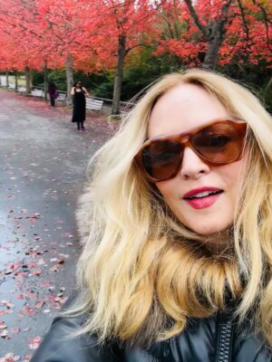 Heather Graham Instagram - I’m so excited I got to work with @flanaganfilm and the talented cast and crew on @stephenking’s Carrie🩸for @primevideo .
And @flanaganfilm has the original Rollergirl rollerskates from Boogie Nights!!!
So I was reunited with my Rollergirl skates as you can see in these photos. Good memories… 🛼🛼💕
We shot the Carrie tv series in Vancouver. Have you been? I think it’s one of the most beautiful cities. I’m obsessed with the bike path in Stanley Park. 🚲🍁
The food there is good…
🍁❤️🍣🚲🇨🇦✨🌈🛼
#vancouver #carrie #boogienights #rollergirl #bike #bikegirl #bikeride #stanleypark