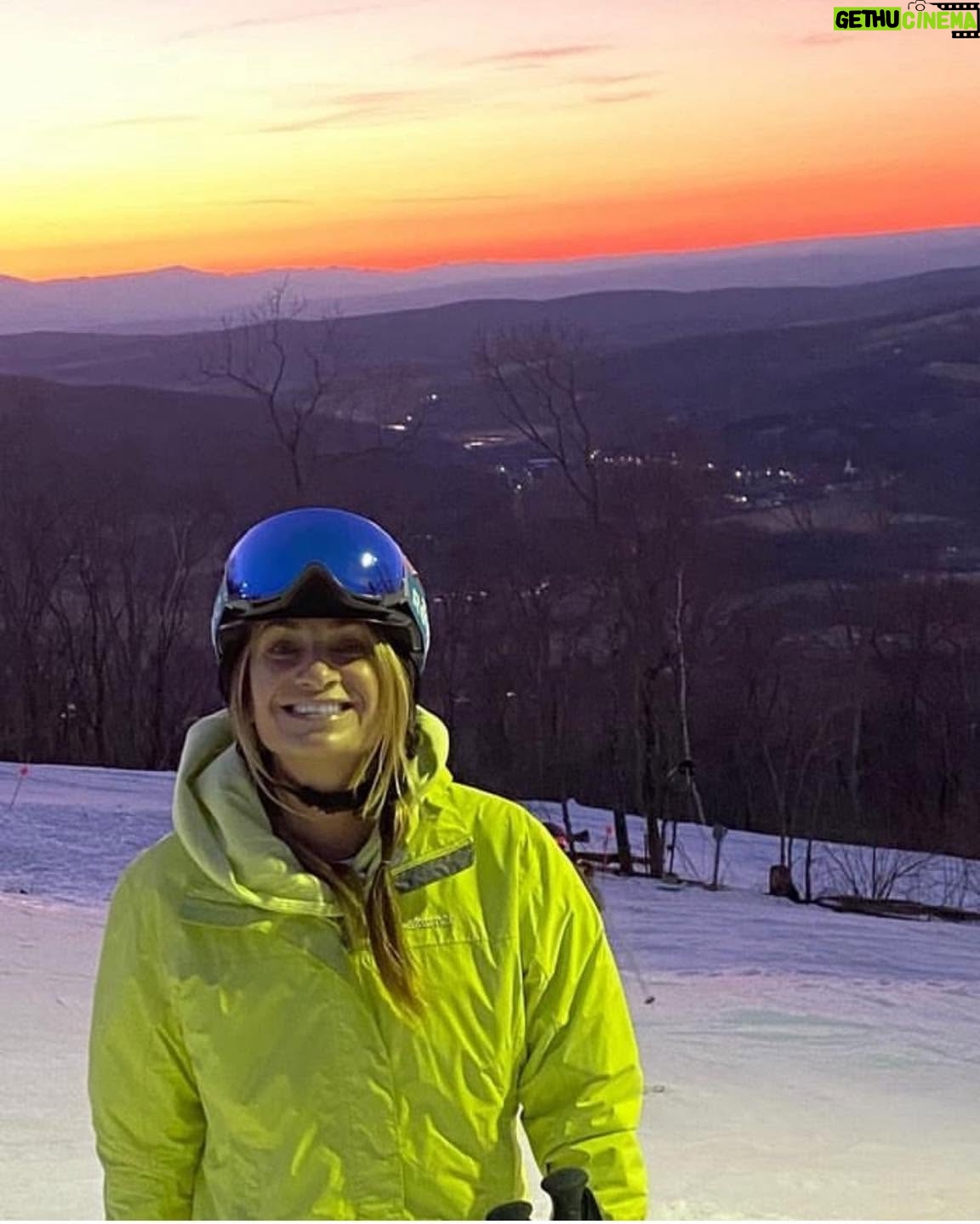 Heather Thomson - 345 Likes - 🏔️Calling all ski lovers & winter wanderers! ButtonBall Inn is your perfect cold-weather escape—just 7 minutes from Catamount 😽 and surrounded by everything the Berkshires do best in winter. 🏔️

Carve the slopes, go cross-country, explore snowy trails, snowshoe, ice skate, or simply take in the magic of a crisp Berkshire day. Then come home to ButtonBall—sink into plush sofas, warm up by the fire, enjoy delicious food, craft libations, live music, and finally, drift into a cozy night’s sleep where you’ll feel right at home 🎶🍽️🔥

This winter at ButtonBall make memories with us that will linger long after the snow melts.

What’s your favorite way to enjoy winter in the Berkshires? 
Tell me below! 🛷✨

@catamountmtnresort 
@buttonball_barn 
@buttonballinn 

#AprèsSki #Berkshires #ButtonBallInn #WinterInTheBerkshires #SkiAndStay #WinterGetaway #boutiqueinn #BerkshireGetaway #Berkshires #VisitTheBerkshires #HistoricInns #NewEnglandInns #WeekendRetreat #hudsonvalleyny #boston #hudsonvalleyny #nyc #greatbarrington #livemusicvenue