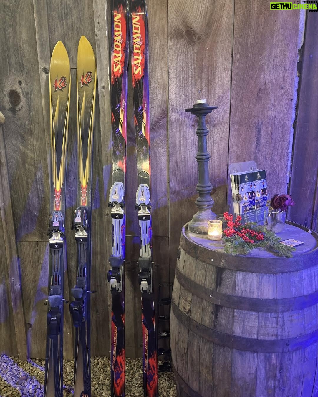 Heather Thomson - 345 Likes - 🏔️Calling all ski lovers & winter wanderers! ButtonBall Inn is your perfect cold-weather escape—just 7 minutes from Catamount 😽 and surrounded by everything the Berkshires do best in winter. 🏔️

Carve the slopes, go cross-country, explore snowy trails, snowshoe, ice skate, or simply take in the magic of a crisp Berkshire day. Then come home to ButtonBall—sink into plush sofas, warm up by the fire, enjoy delicious food, craft libations, live music, and finally, drift into a cozy night’s sleep where you’ll feel right at home 🎶🍽️🔥

This winter at ButtonBall make memories with us that will linger long after the snow melts.

What’s your favorite way to enjoy winter in the Berkshires? 
Tell me below! 🛷✨

@catamountmtnresort 
@buttonball_barn 
@buttonballinn 

#AprèsSki #Berkshires #ButtonBallInn #WinterInTheBerkshires #SkiAndStay #WinterGetaway #boutiqueinn #BerkshireGetaway #Berkshires #VisitTheBerkshires #HistoricInns #NewEnglandInns #WeekendRetreat #hudsonvalleyny #boston #hudsonvalleyny #nyc #greatbarrington #livemusicvenue