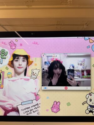 HeeJin Instagram - 나는 암모래도 넘모 햄복한 살암