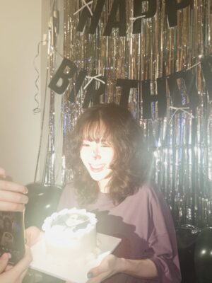 HeeJin Instagram - 나는 암모래도 넘모 햄복한 살암