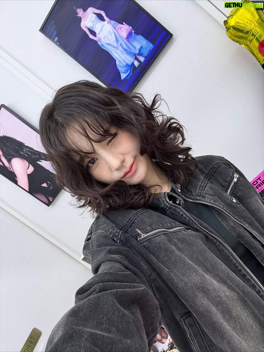 HeeJin - 131.6K Likes - 나는 암모래도 넘모 햄복한 살암