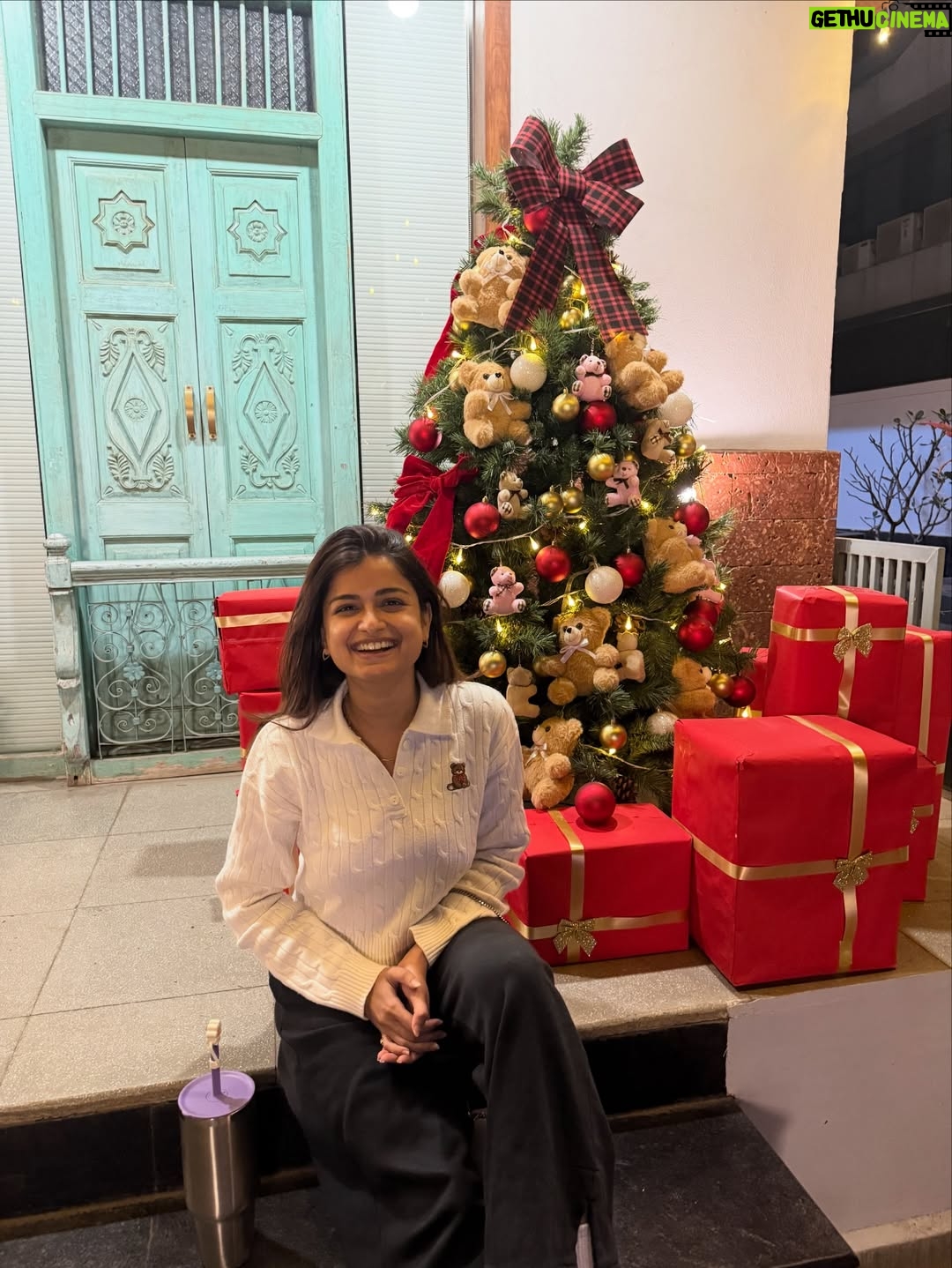 Hemal Ingle - 24.2K Likes - december’s looking very good so far 🤍