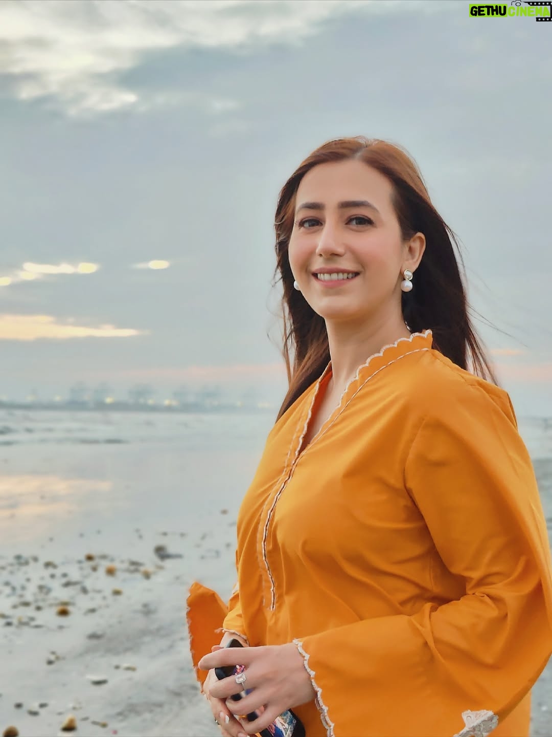 Hiba Aziz - 4.4K Likes - RESS-FEH-BER 🌊