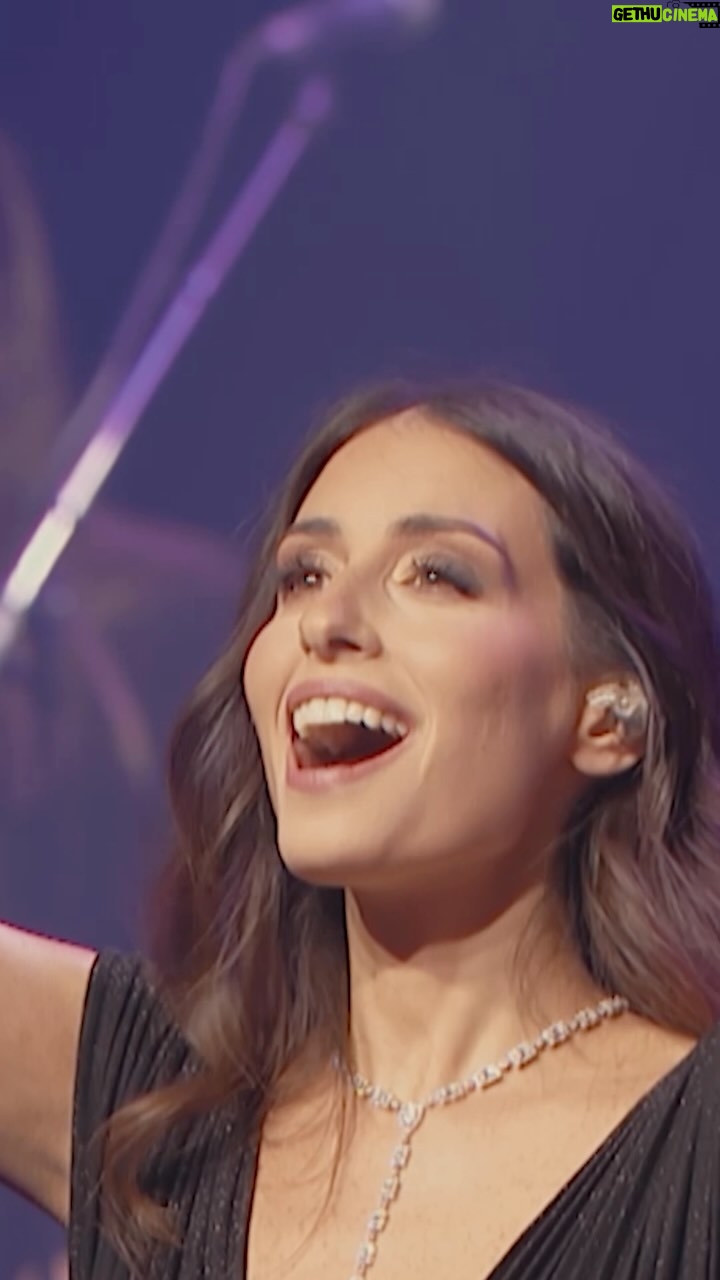 Hiba Tawaji - 22.7K Likes - Retour en images sur une soirée magique, une salle mythique, un public incroyable, et des invités extraordinaires ❤️

L’album «Hiba Tawaji LIVE à L’Olympia» disponible sur toutes les plateformes digitales, et bientôt en vinyle! (LIEN DANS LA BIO)

featuring: @larafabianofficial @pagny_officiel @ibrahimmaaloufofficial @m_chedid @ycare0 @madamemonsieur 

Musical director @oussamarahbani 

@electronprodlibre @france.tv @misteribe @salxcouam 
@olympiahall 

—

A look back at a magical night — an iconic venue, an incredible audience, and extraordinary guest artists ❤️

The album « Hiba Tawaji LIVE at L’Olympia » is out now on all digital platforms, and coming soon on vinyl ! 

#hibatawaji #هبه_طوجي
#liban #paris #france #olympia