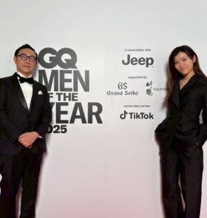 Hiccorohee Instagram - GQ MEN OF THE YEAR 2025
東京03の角田さんと共にMCを務めさせていただきました

受賞されたみなさん、おめでとうございます！
そしてご覧くださったみなさん、ありがとうございました！

今年を彩った皆さんをお迎えして、まさに今年の顔の祭典
自分が受賞させていただいた時のことも思い出したりなんてして
また今回こういう形でGMOTYに携わらせていただけて光栄でした

お問い合わせをたくさんいただいたスーツは @gucci さん
今回、スーツ、ハイヒール、ジュエリーと衣装スポンサードしてくださりました
わしみたいなもんがすみません。それから本当に申し訳ありませんでした。(詳しくはラジオで…)

GQ JAPAN のYouTubeで授賞式、授賞パーティーの様子がご覧いただけます
ぜひご覧ください！

#gqmenoftheyear2025
@gqjapan @gq
