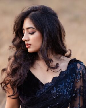 Hima Bindhu Instagram - Stylist & shoot curator @nirmala__fashion_stylist 

Makeup artist @sathyamakeupartistry_ 

Photogapher @xposurestudio.in 

Saree @up.style_23 

Jewllery @gold_copy1486

Blouse @f2f_designerboutique

Assistant stylist @stylingbyajay