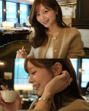 Hina Ishizaki Instagram - ⁡
飲茶🐼🇨🇳🥟
⁡
@diorbeauty のTHÉ CACHEMIREの香水を新調。
可愛いジュエリーケースがついてきた⭐️
⁡
Cardigan : @anuans.official 
Top : @marno__official 
Denim : @lily_brown_official 
Boots : @shopcider