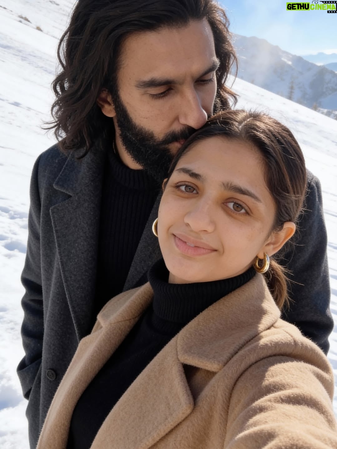 Hira Soomro - 436.6K Likes - Now haters will say these are AI !
 I was casted in dhuradar movie but the moment i realised its an anti-Pakistan movie i refused it  but can’t help but admire this men and actor …. A proud pakistani 🇵🇰
